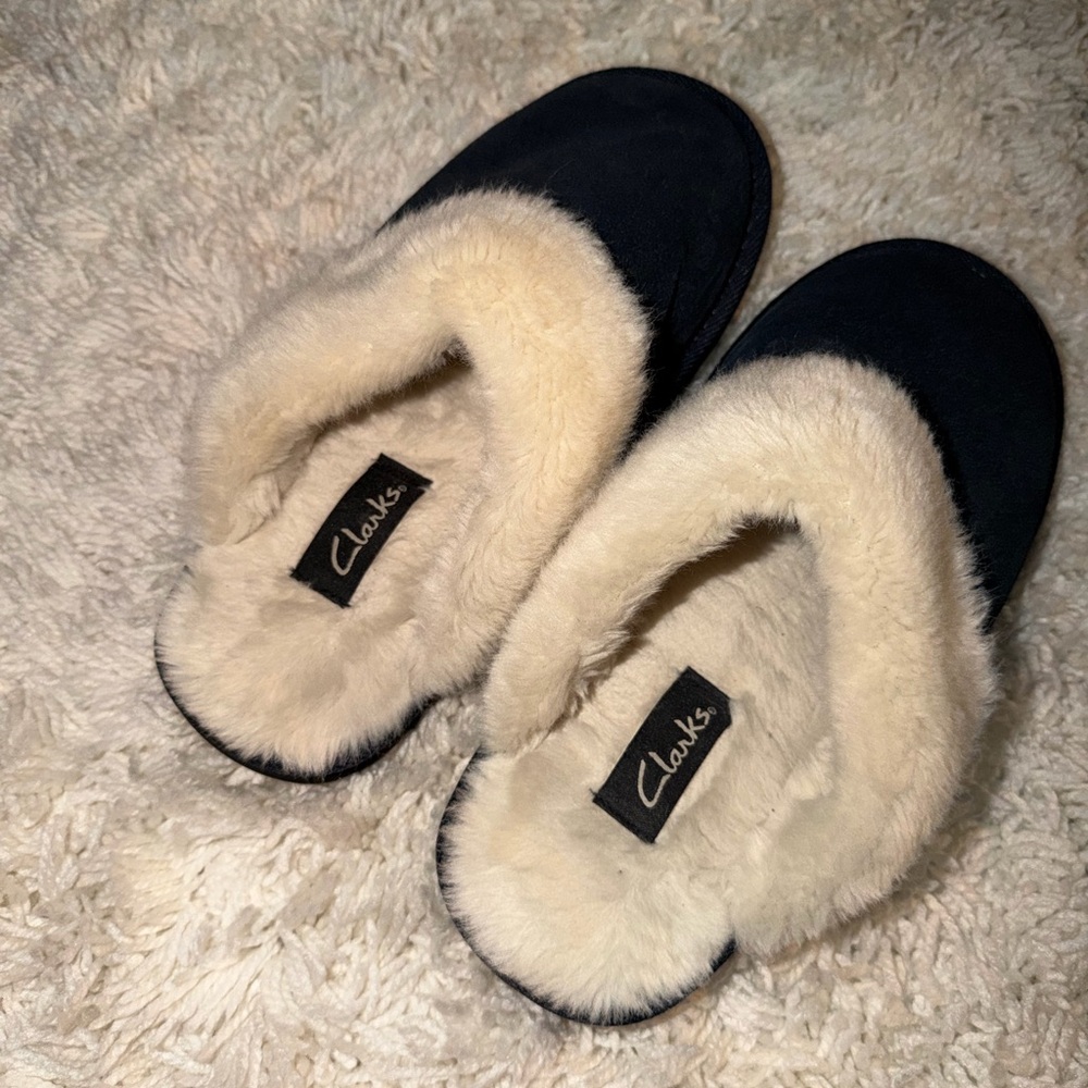 Clarks Black and Cream Women's Slippers (wide fit) - Picture 3 of 4